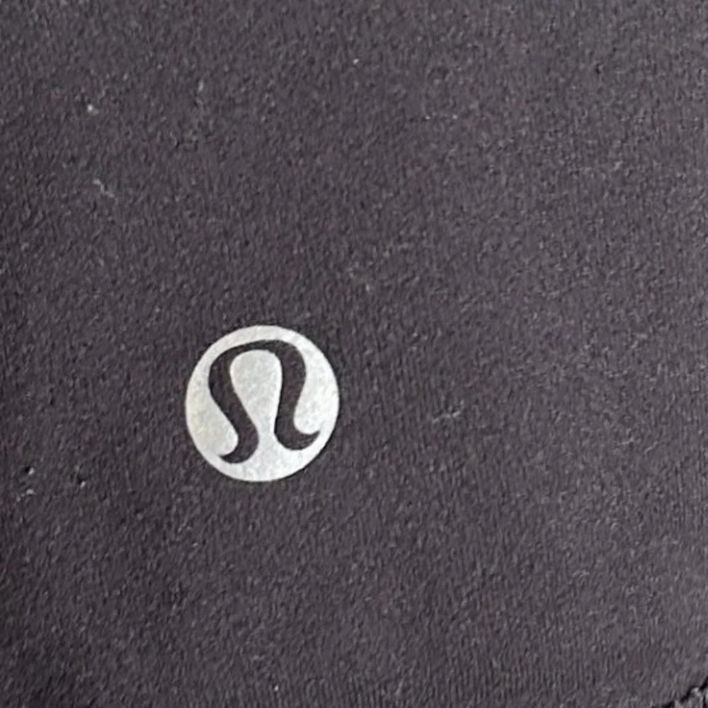 Lululemon Sweatshirt Womens 4 Black White Pullover Sweatshirt Long Sleeve Logo
